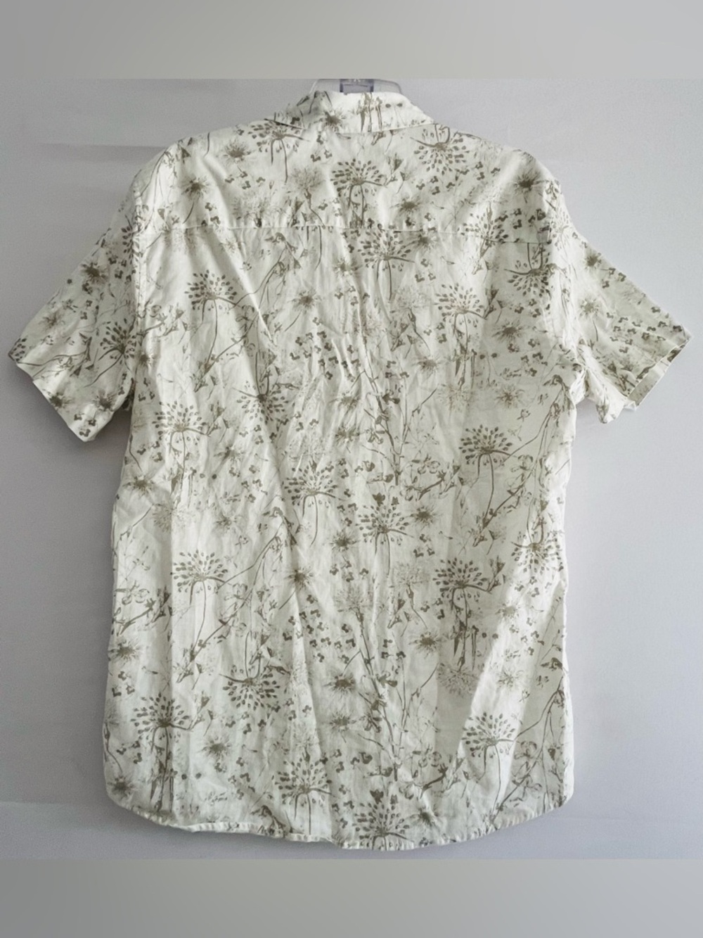 GUESS Sage Green Floral Linen Blend Short Sleeve Button Down Shirt - Picture 7 of 8